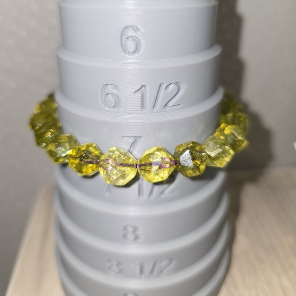 10mm Faceted Peridot Bracelet - Picture 4 of 14